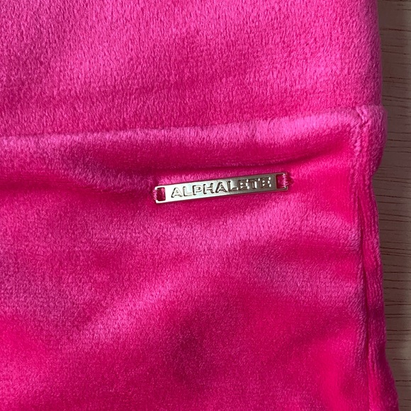 VELOUR SHORTS - Picture 5 of 10